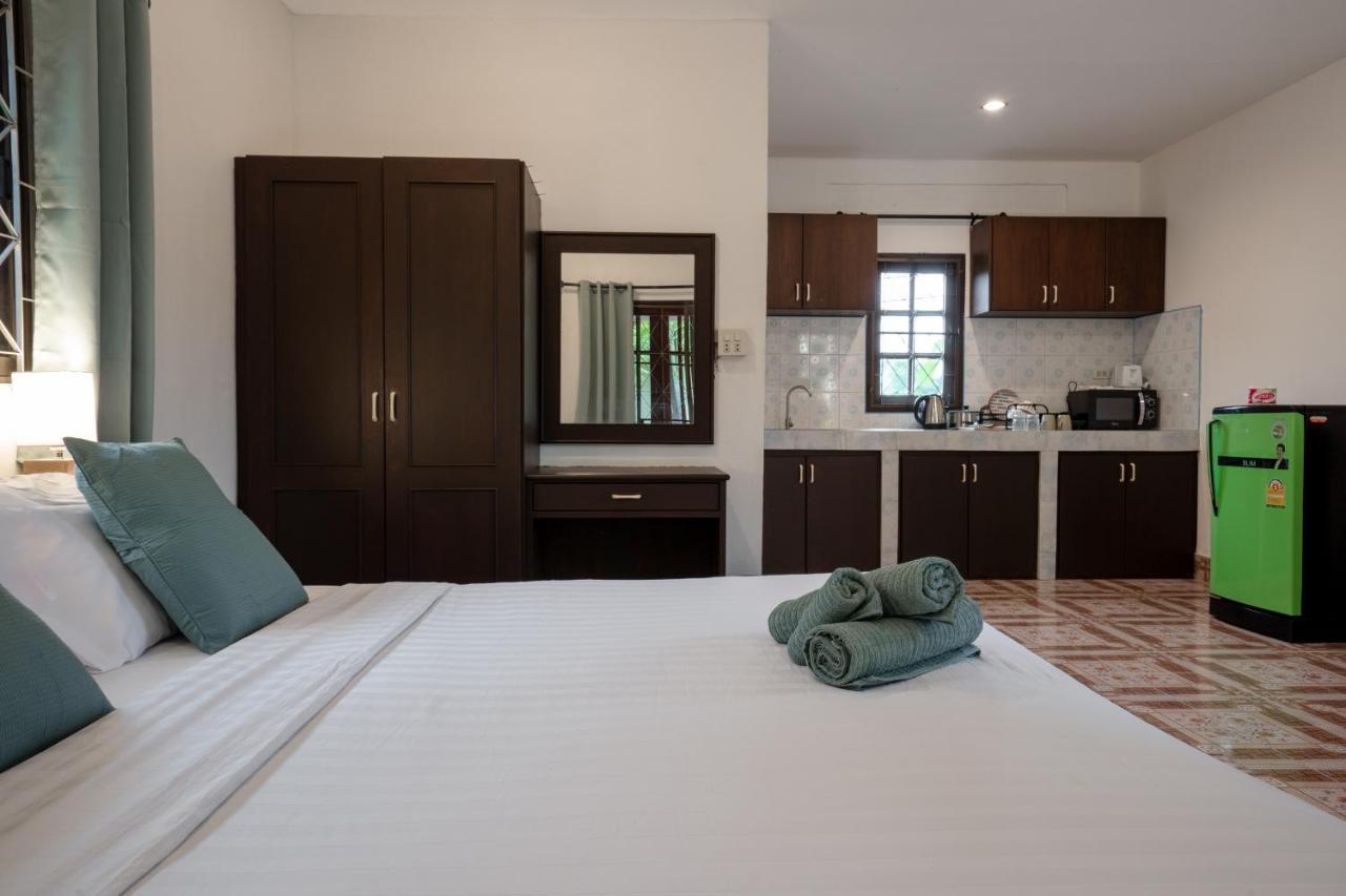 Lanta School Beach Resort Koh Lanta Exterior photo